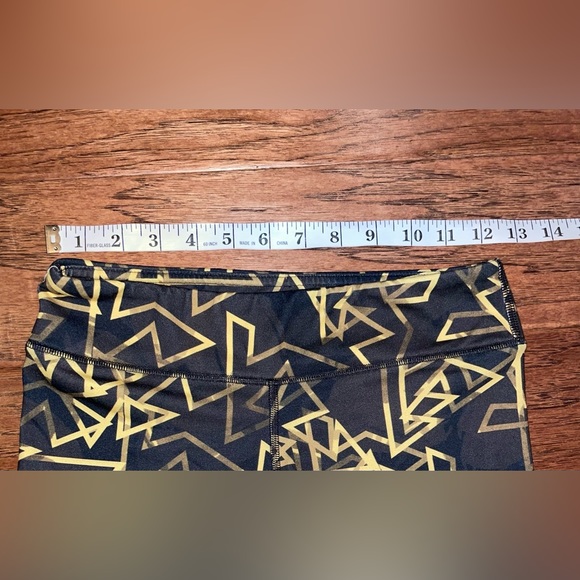 FLEO Gold Triangle Booty Shorts size XS - Picture 5 of 5